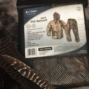 Full Rain Gear NEW Jacket & Pants Realtree Hunting